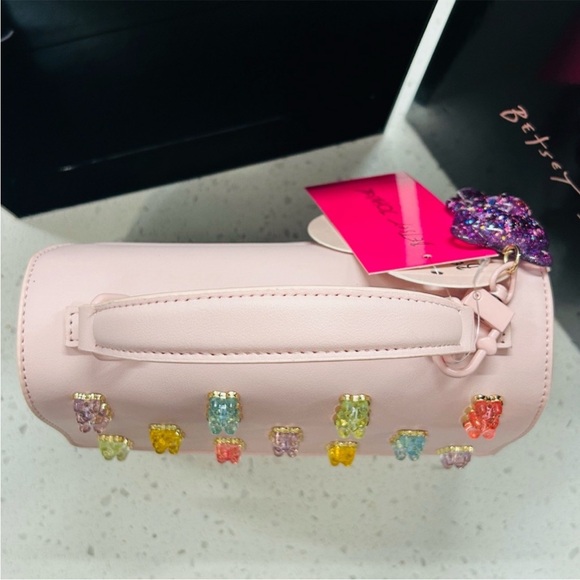 🆕🧸Betsey Johnson Gummy Bear Convertible Blush Handbag With Charm NWT - Picture 8 of 12